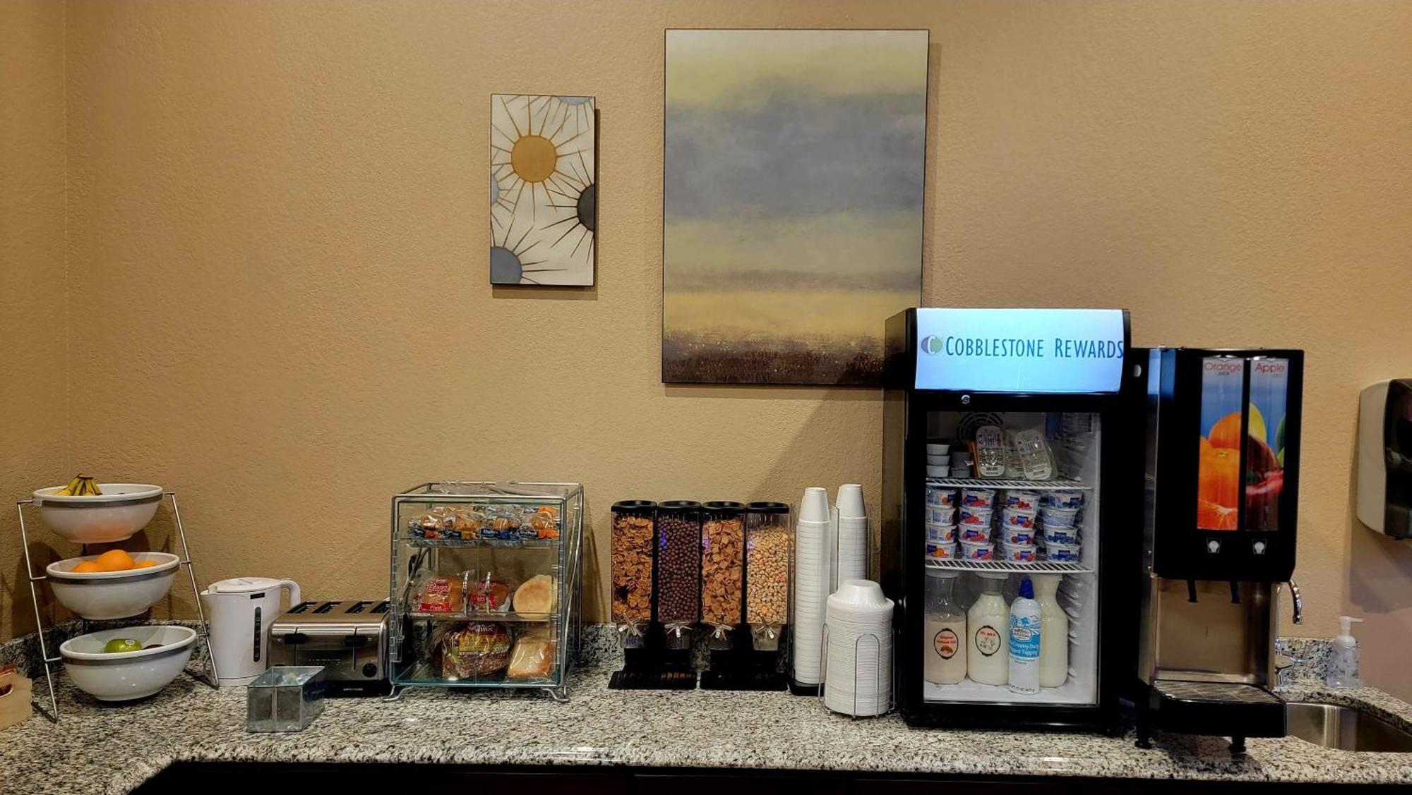Cobblestone Inn & Suites Maryville ภายนอก รูปภาพ