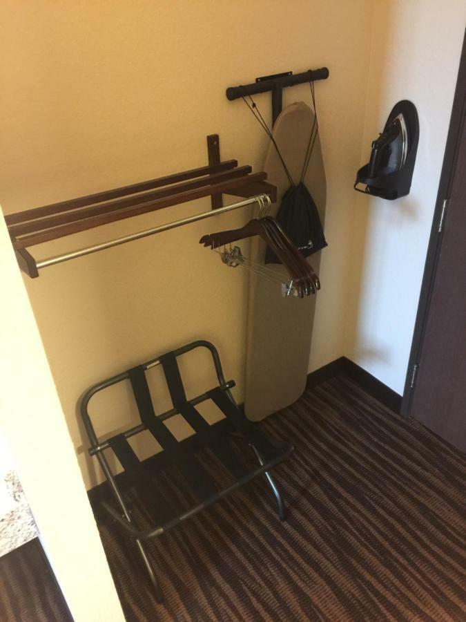 Cobblestone Inn & Suites Maryville ภายนอก รูปภาพ